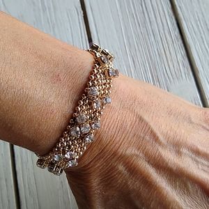 Y. Gold Finish/Clear Crystal/LIQUID METAL BRACELET